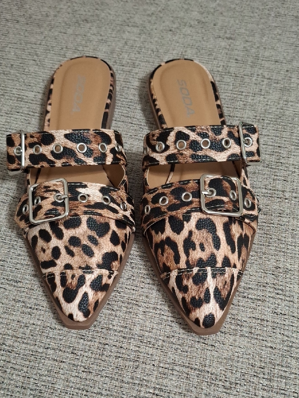 NEW SODA flats Size 7.5